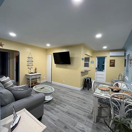 Gorgeous Beach Condo Сент-Питерсберг Экстерьер фото